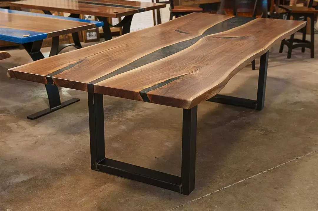 River Dining Table in Walnut Wood
