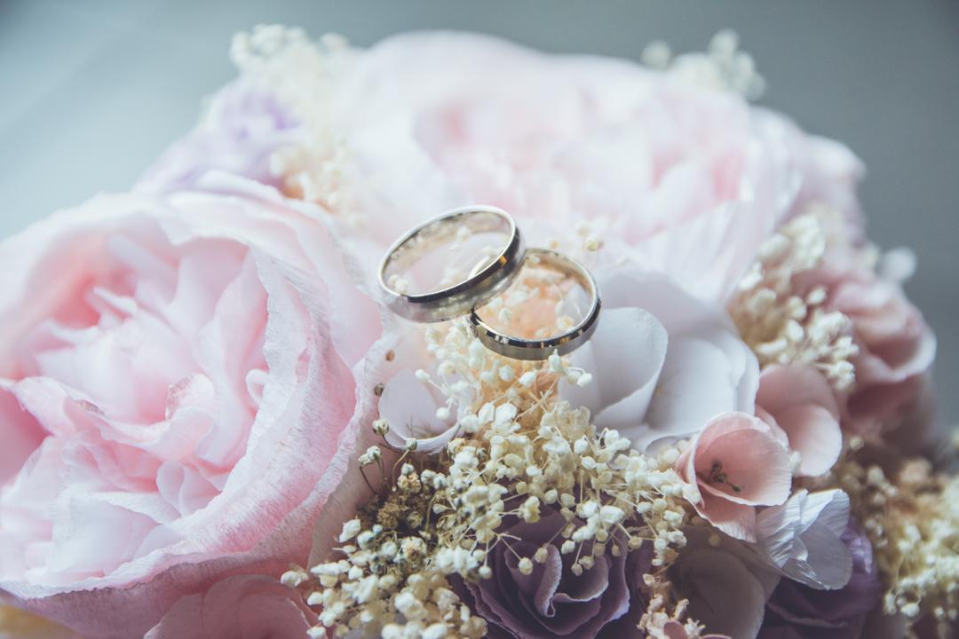 Your overall wedding budget will need to include the price of your rings when considering how much to spend on wedding ring