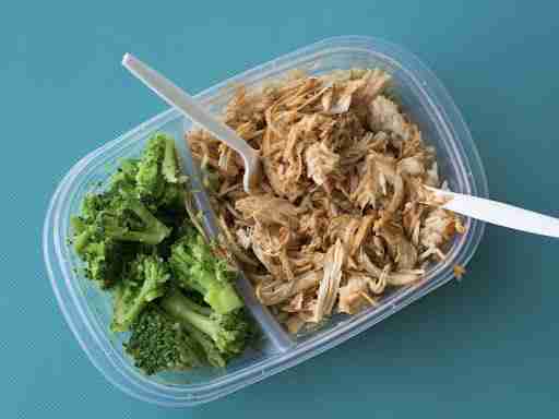 meal prep container reusable chicken and broccoli