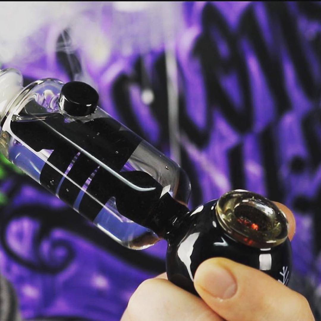 Freeze Pipe Smooth Bong Like Hits From a Handpipe