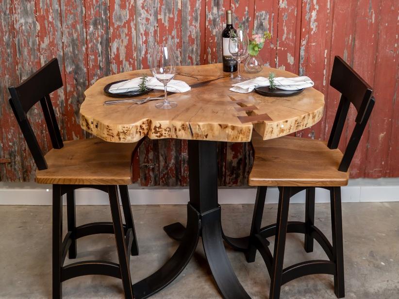 pub style table set