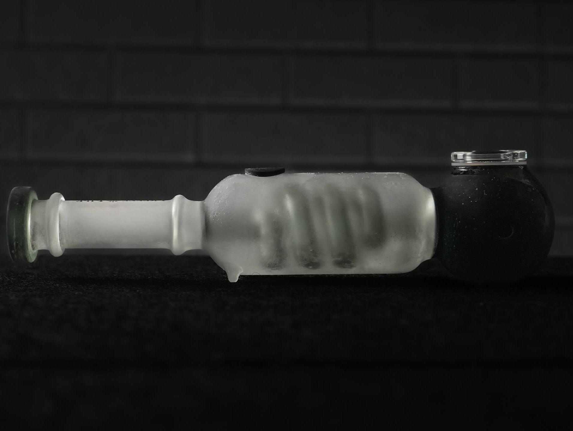 freeze pipe (frozen)
