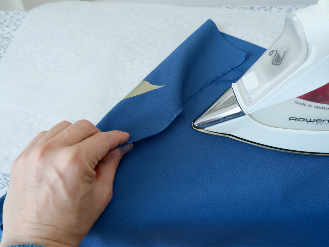 Heat Transfer Vinyl HTV Bundle: 24 Pack 12x10/30cmx20/25/30cm Sheets for  DIY Iron On T-Shirts Fabrics