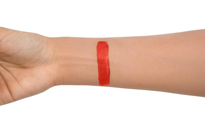 LAILA (SCARLET) matte lipstick