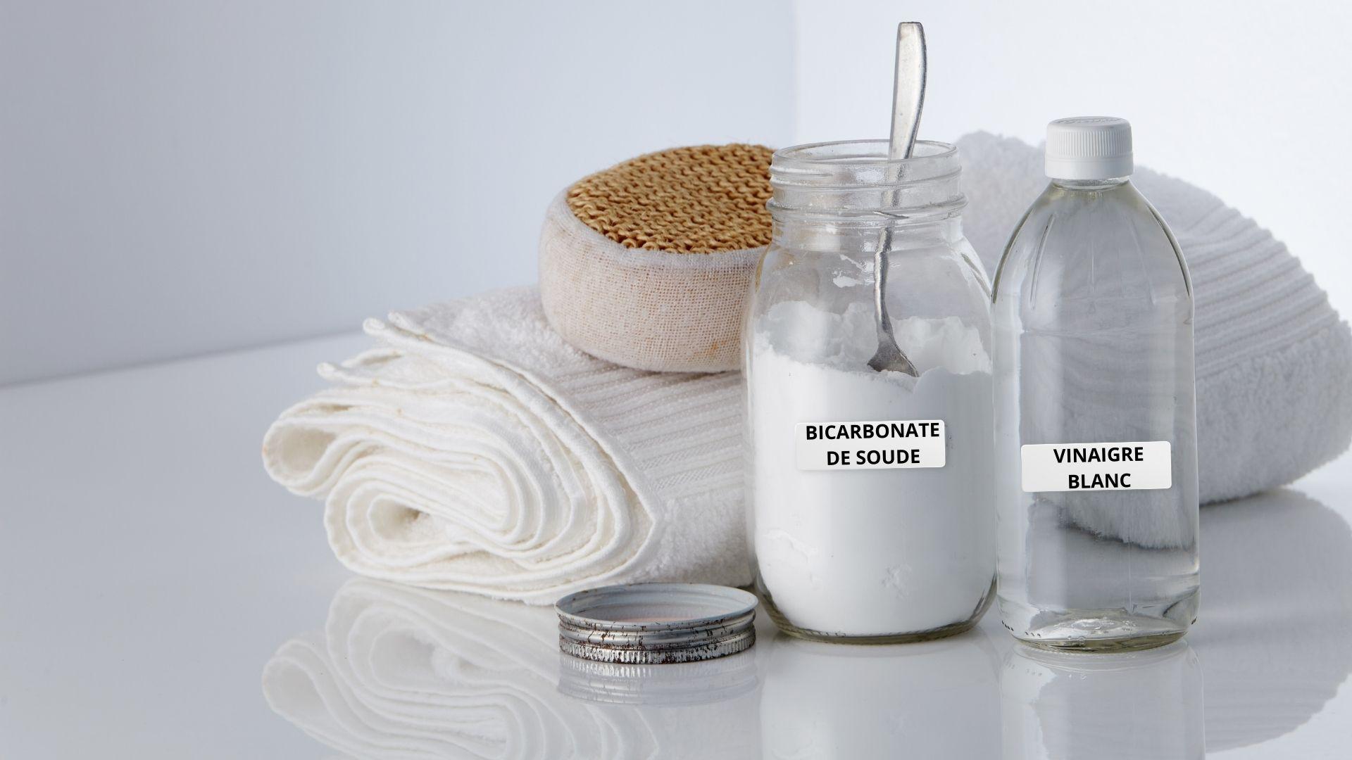 Adoucissant au vinaigre et bicarbonate de soude