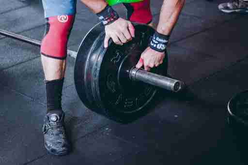 unloading weights from barbell