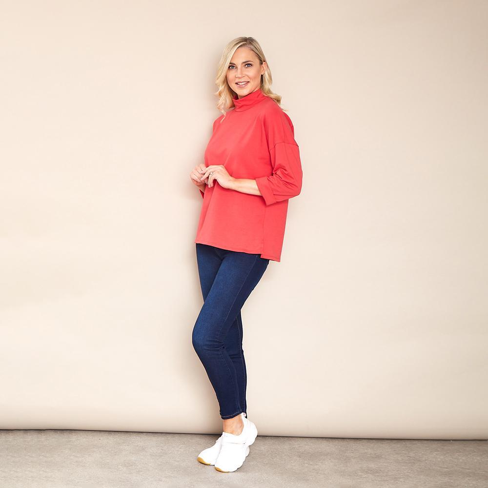 Gina Crew Neck (Hibiscus)