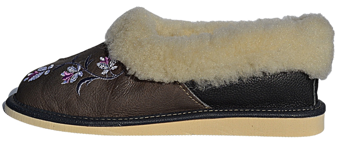 Nyra - Women's handmade slip-on house shoes - Reindeer Leather