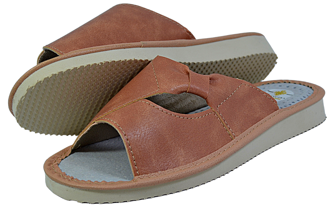 Lillian - Women bathroom leather slippers - Reindeer Leather