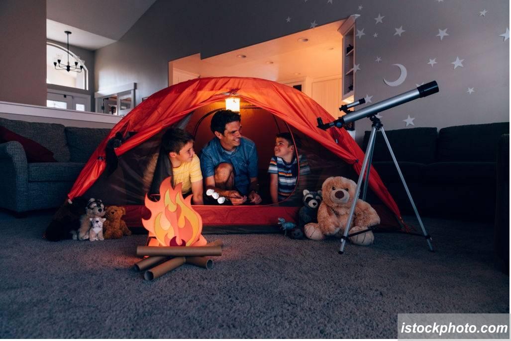 foto camping, camping di rumah, camping di dalam rumah