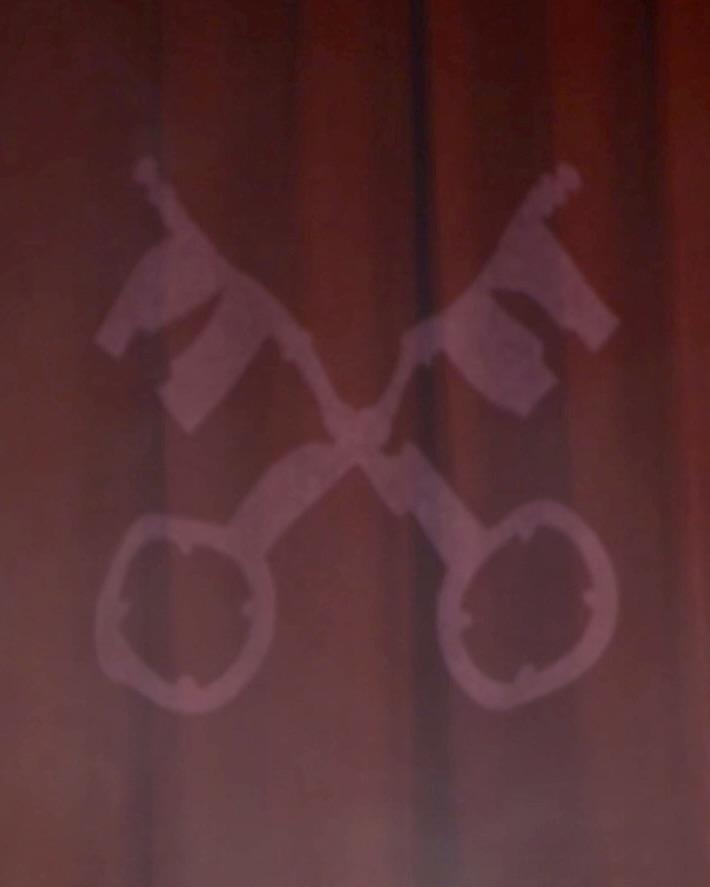 Ierofante Double Key Insignia