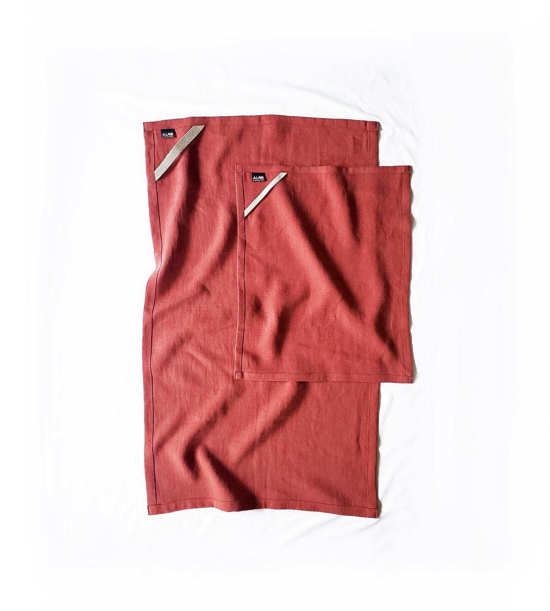 Caravan Set of 2 Chunky Linen Hand Towels in Red