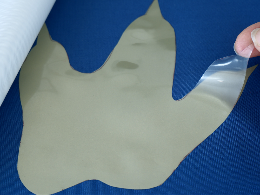 remove the protective sheet of heat transfer vinyl