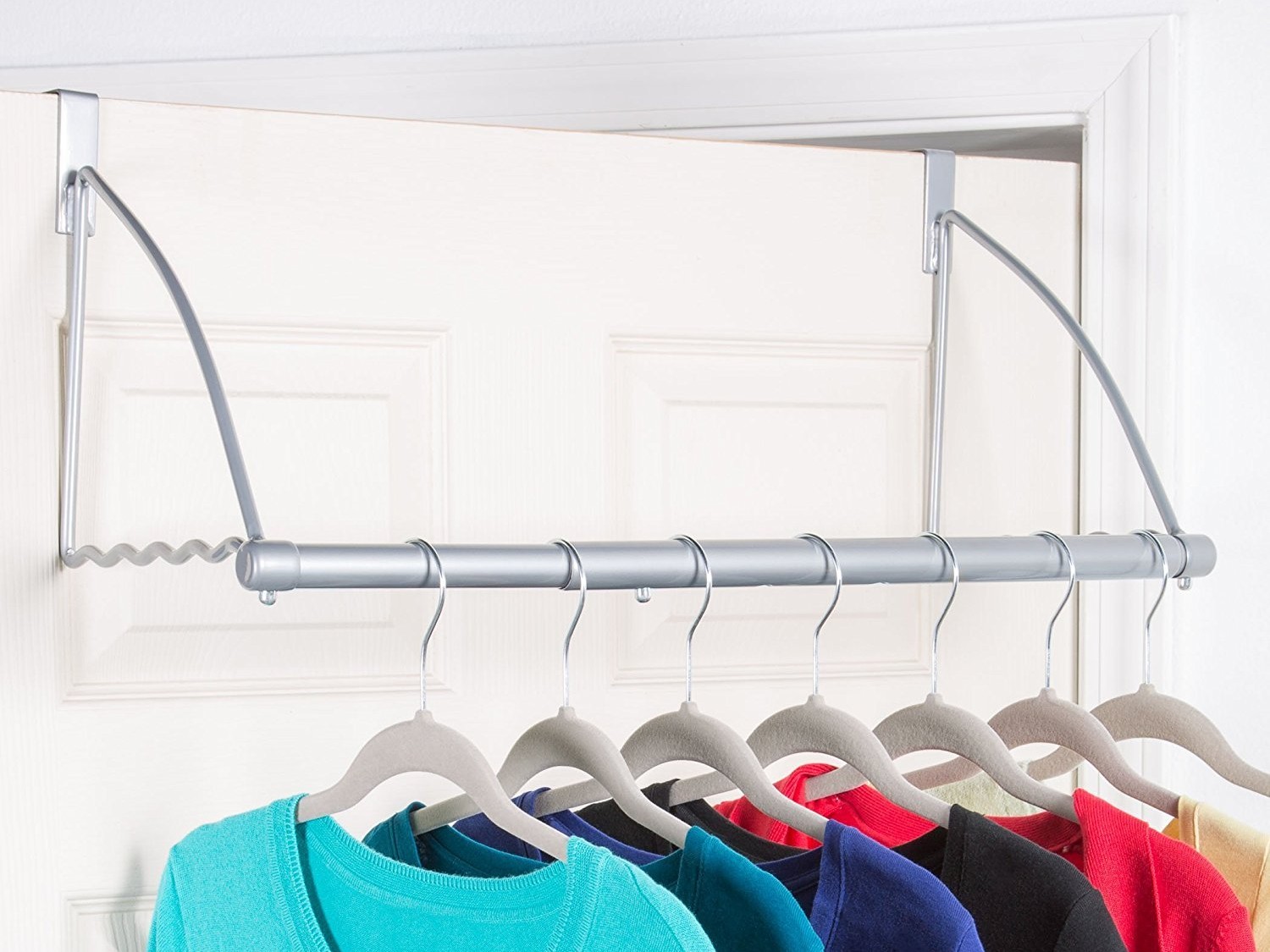 Types of Space-Saving Clotheslines: door mounted clothesline