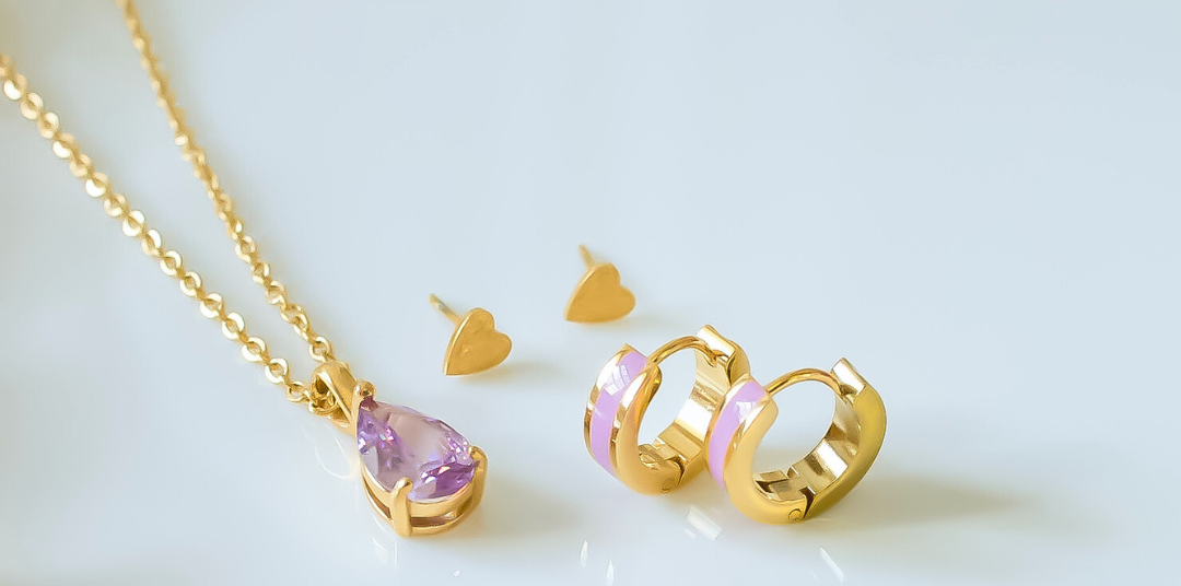 Range of jewellery to make the perfect gift for her
