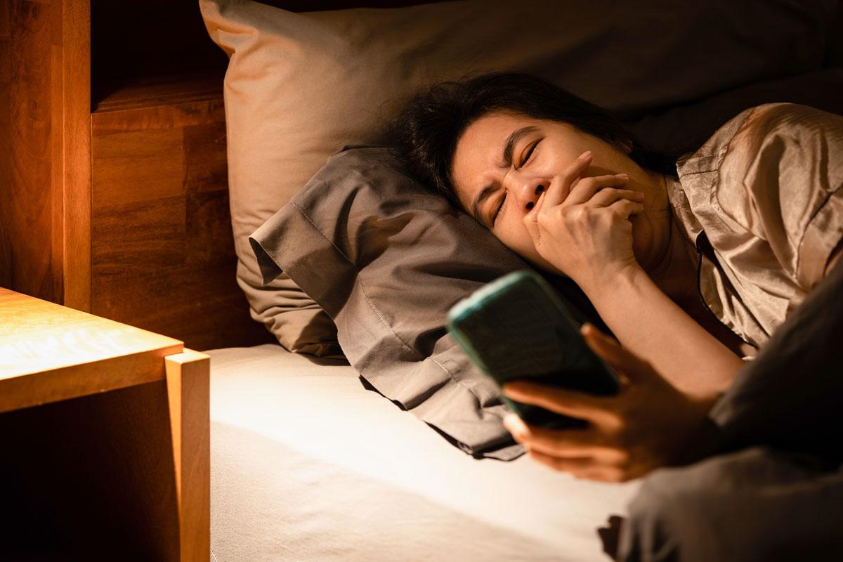 Lady struggling fall asleep throughout the night