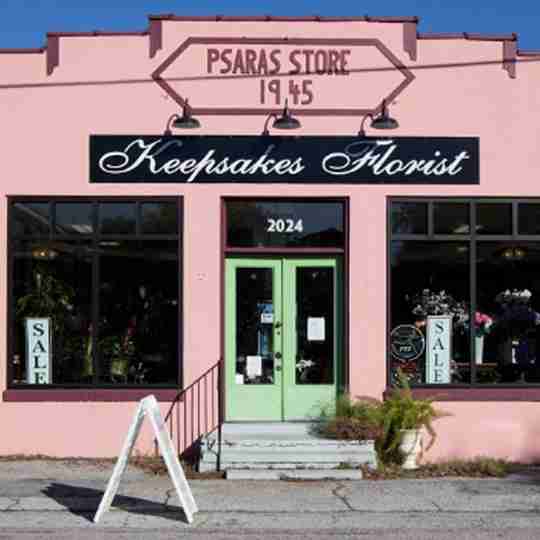 Keepsakes Florist storefront.