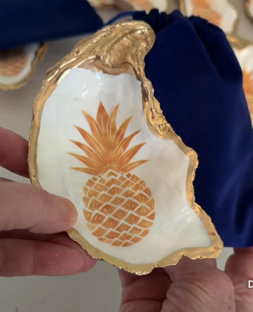 Pineapple Oyster Shell Art & Blue Pouch
