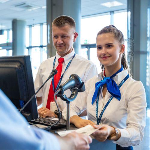 The Art of Personal Item Only Travel: How to Skip the Overhead Bin