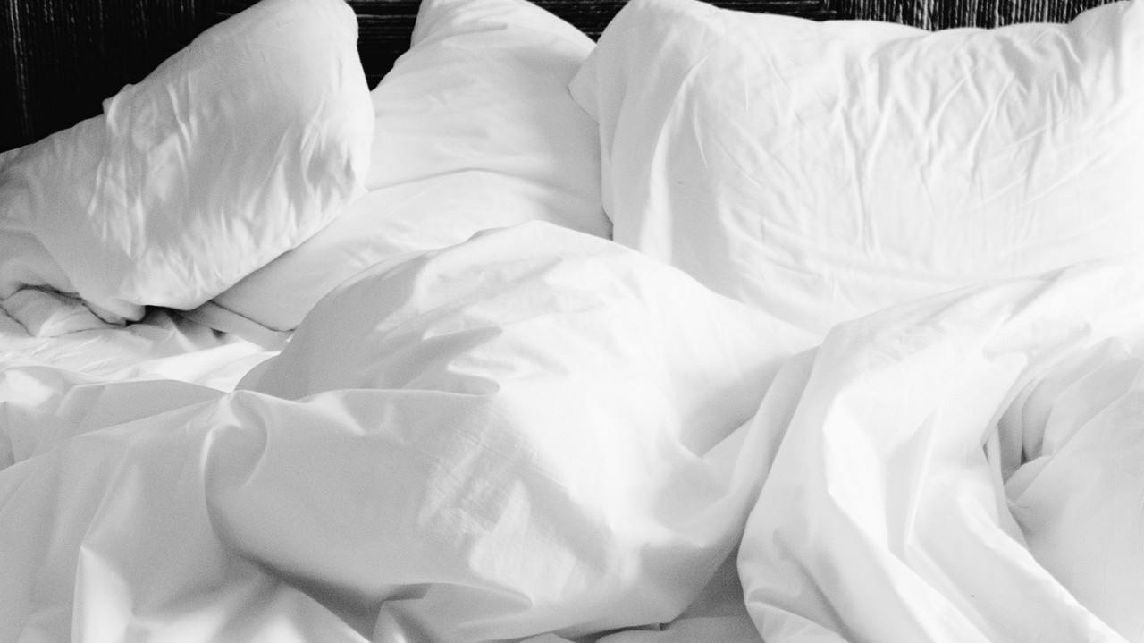 How to Get Bed Sheets White Again The Secret to Restoring Your White Sheets' Glow