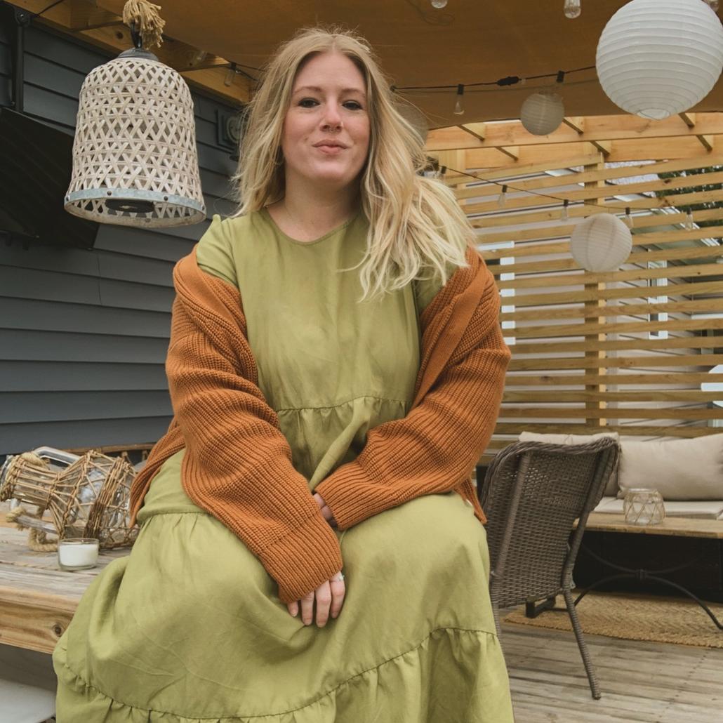 Ambassador Jen | 102 Box T-Shirt Emerald Stripe