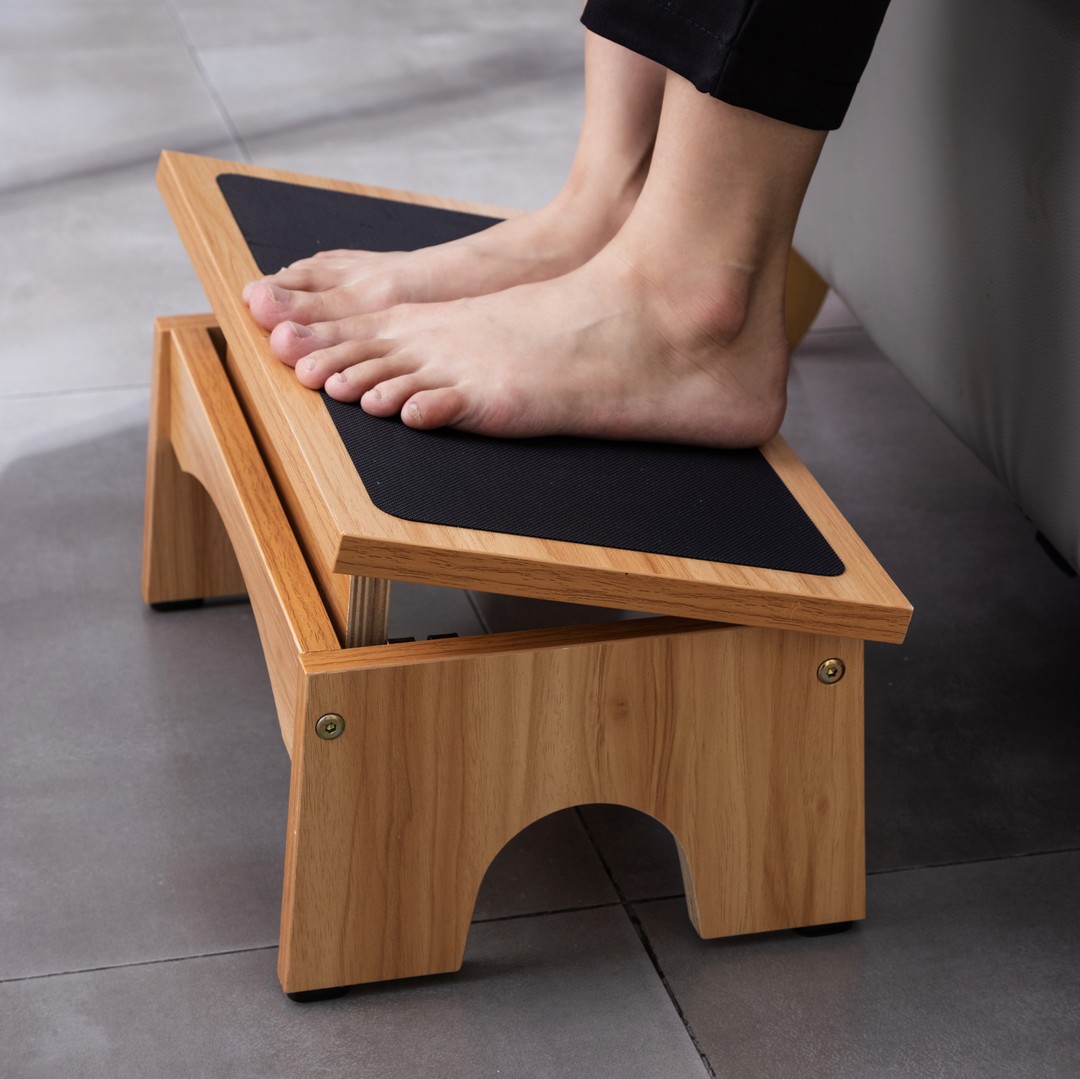 StrongTek Adjustable Wood Foot Rest, 3-Level Incline for Work & Home