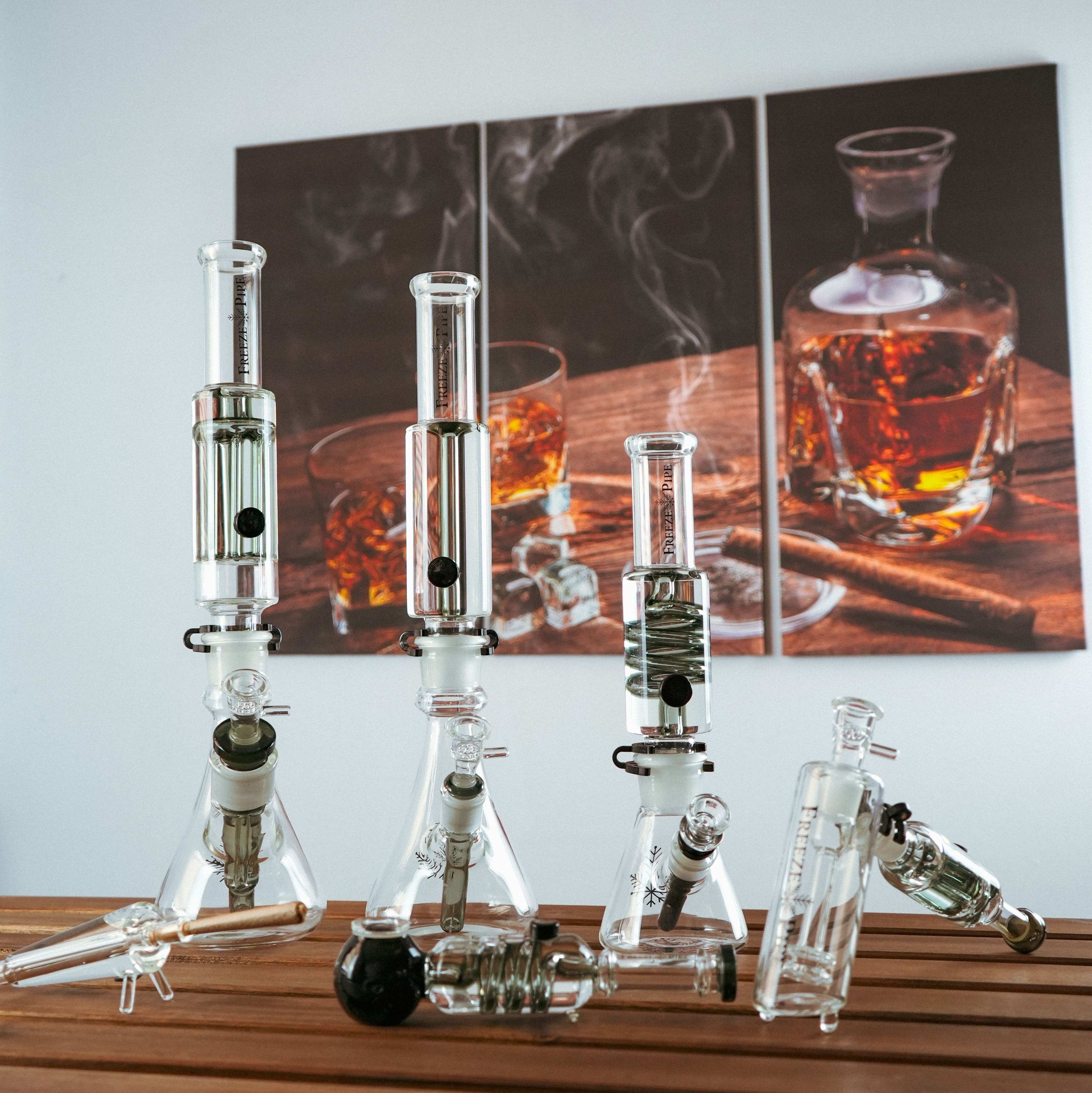 glass pipes and bongs