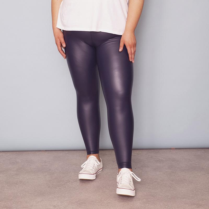 Wet Look PU Leggings (Curve) in Navy