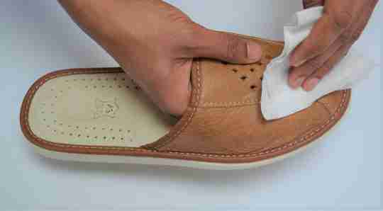 How to Clean your Faith Men slippers- Reindeer leather