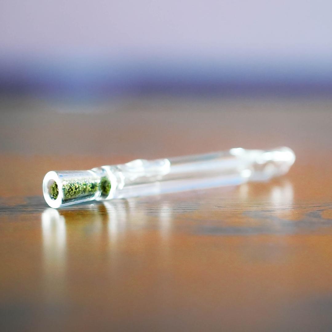 weed in one hitter on table