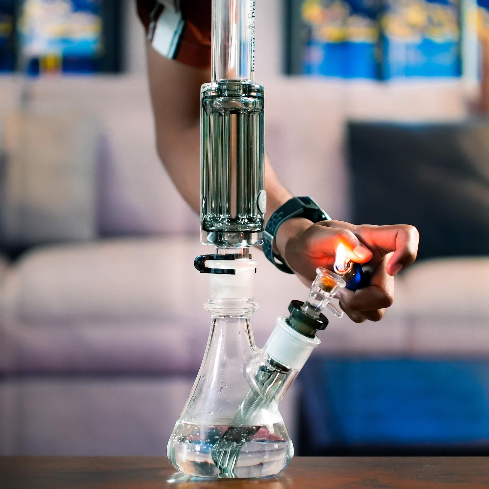 Close-up of Beaker Ultimate's Revolver Coil and glycerin downstem