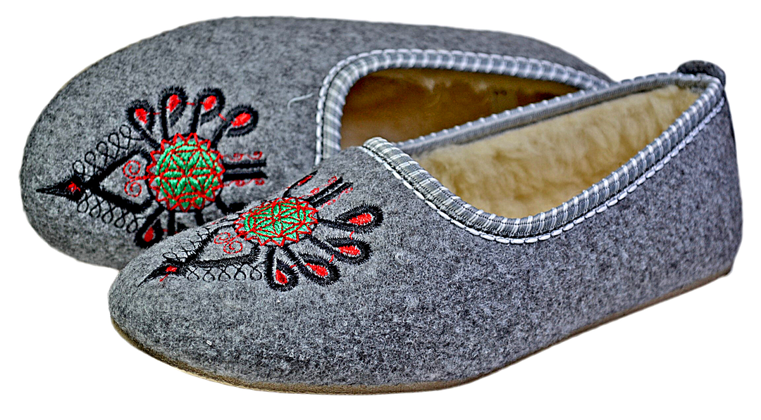 Amelia Cozy Felt Winter Shoes - Reindeer Leather