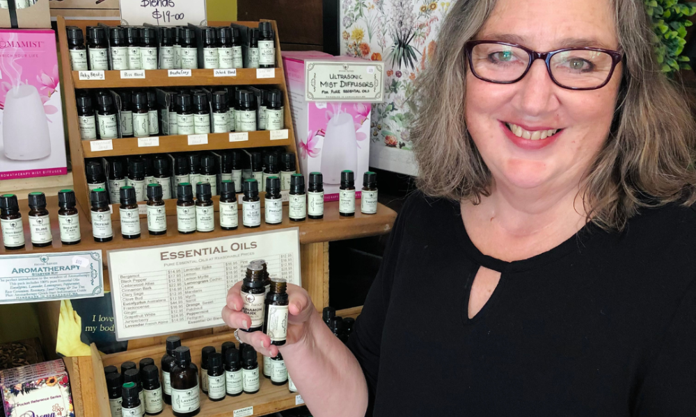 Leonie with essential oil display
