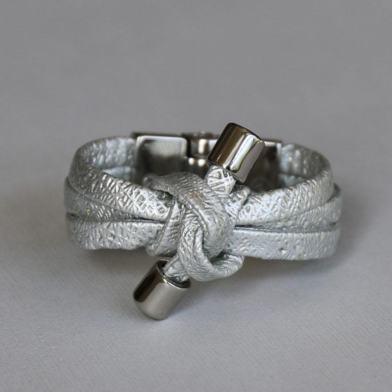 Gleam Scarf Lock - Lock and Shine