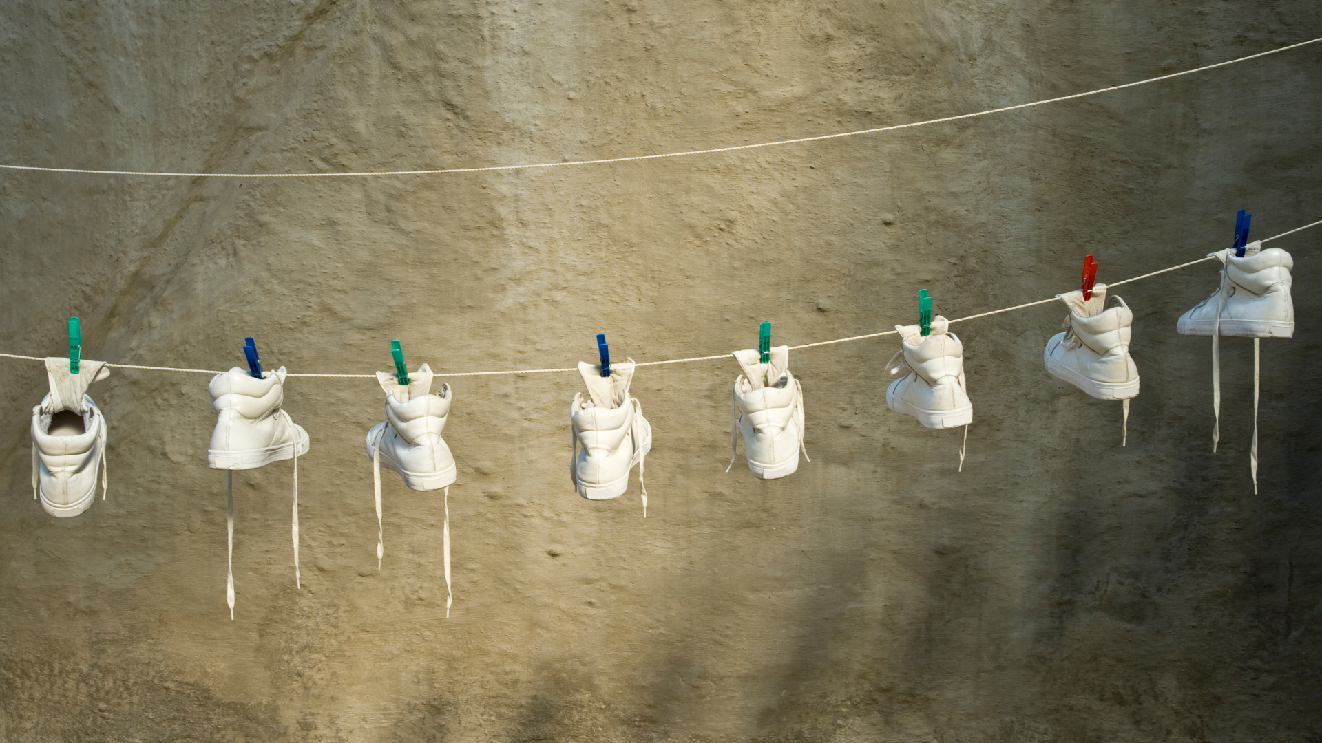 How to Wash Shoes Drying Mesh Shoes the Right Way