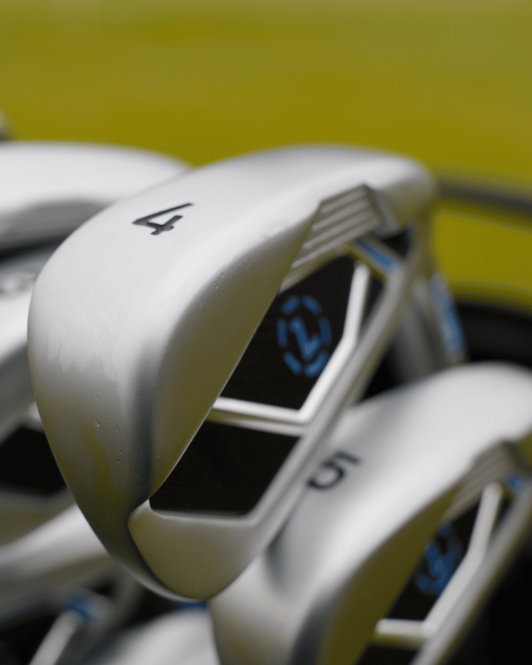 Laz2 Silver 4 Iron sitting in golf bag