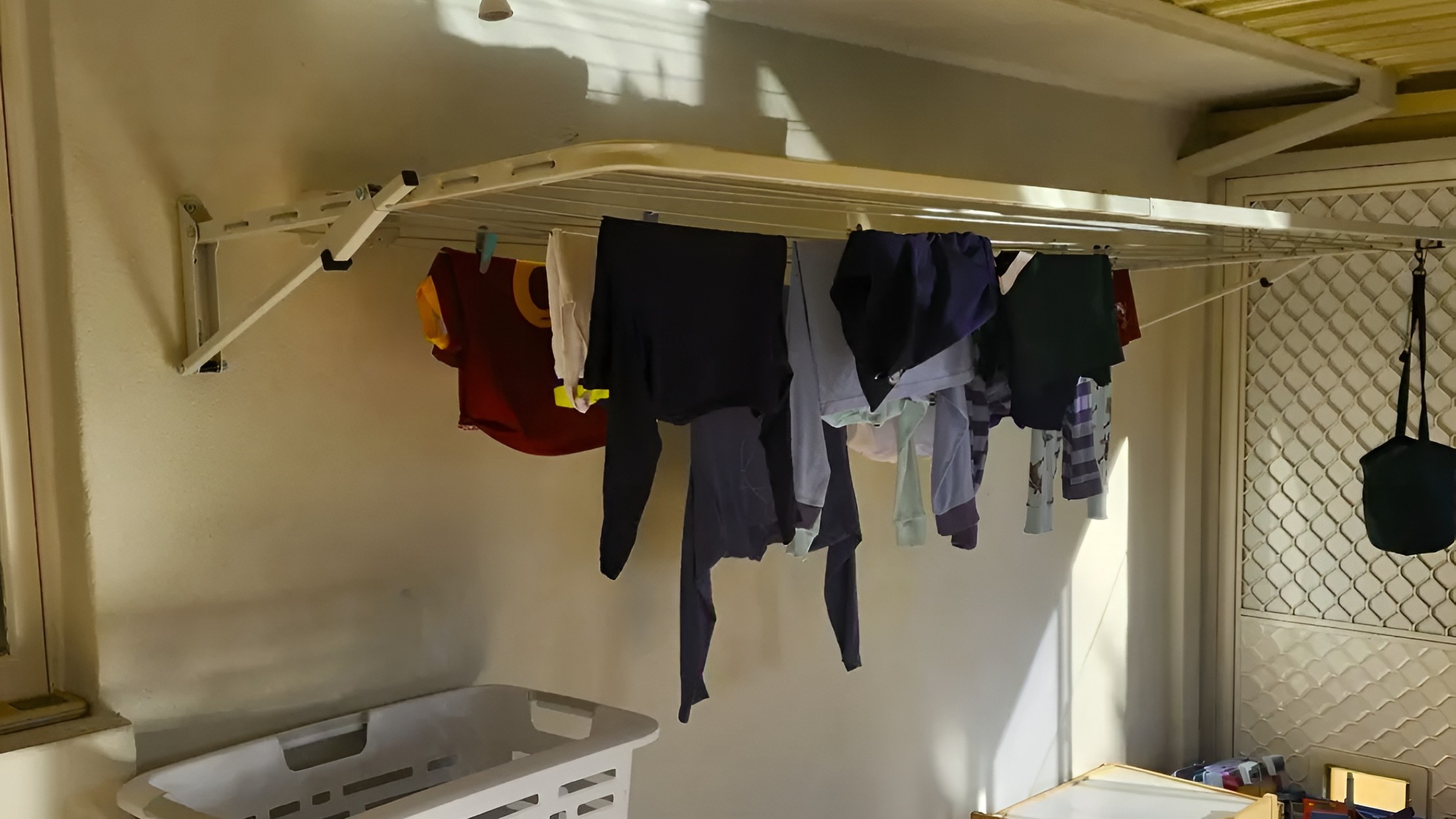 Heavy Duty Fold Down Clothesline Wall Mounted Wonders: Maximize Your Drying Area