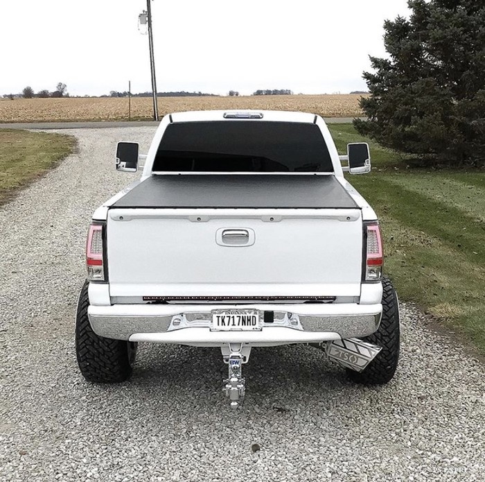 7 Inch Gloss White Octagon Diesel Exhaust Tip with Polished RC Overlays and 4 Inch Inlet