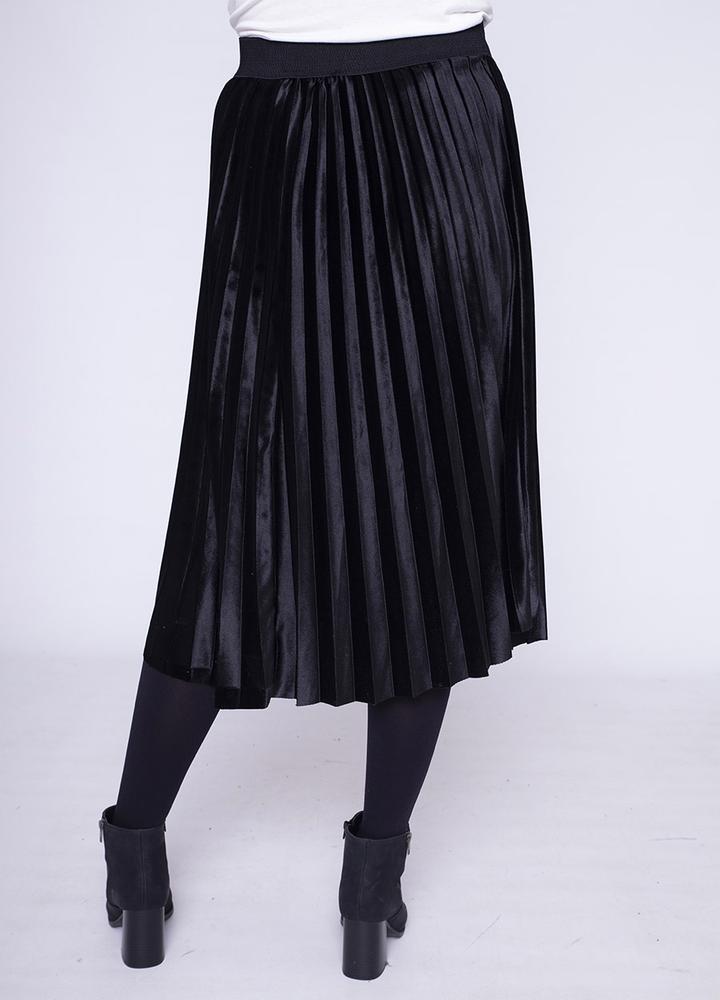 Stretch Waist Pleat Velvet Skirt in Black