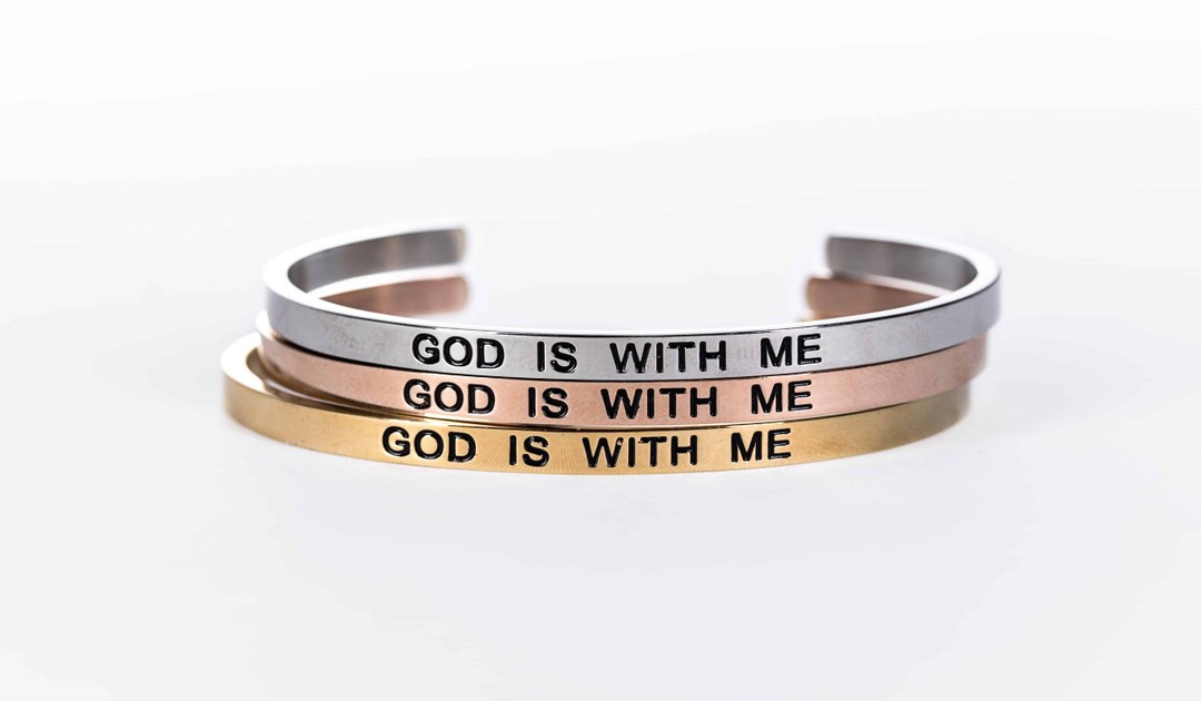 GOD IS WITH ME - Embrace Faithlet