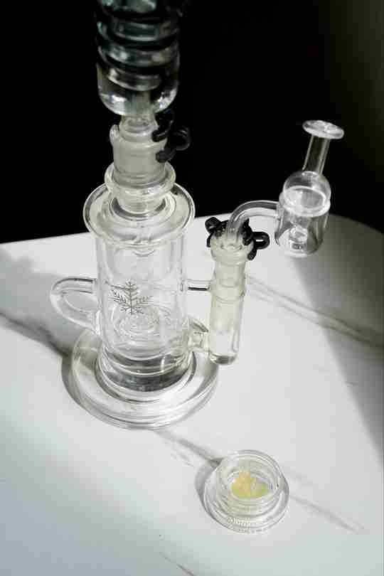 quartz banger with concentrate 