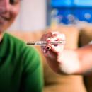 people passing freeze pipe one hitter
