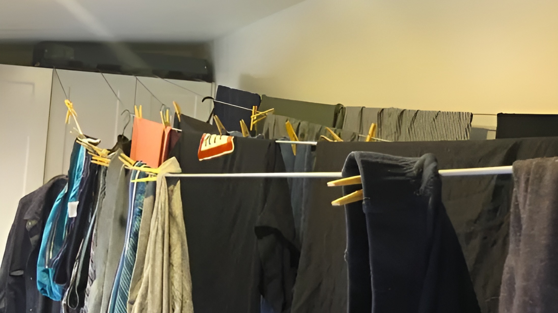 Heavy Duty Wall Mounted Washing Line Fit for Kings: Accommodating King Sized Sheets