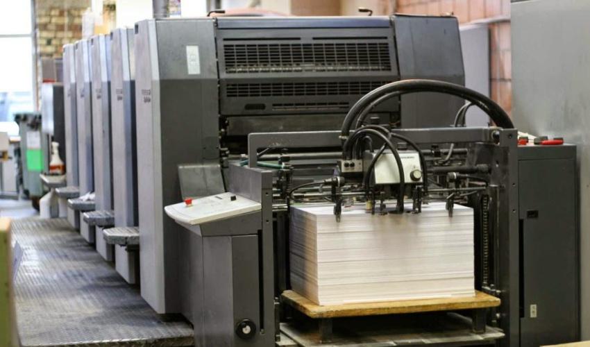 4 Perbedaan Digital Printing dan Offset Printing, Wajib Tahu! – Fast ...