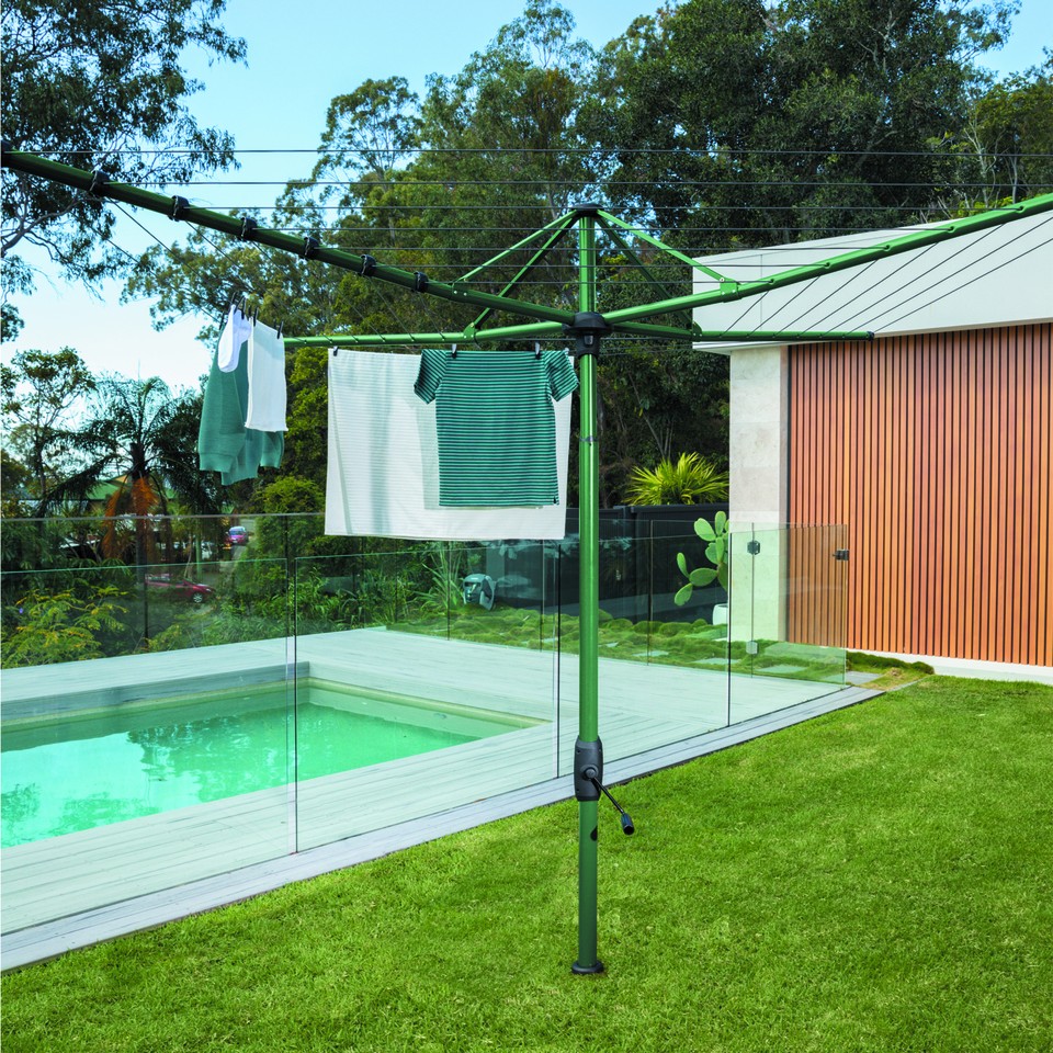 Hills Hoist installed in lawn area in caringbah, Sutherland shire