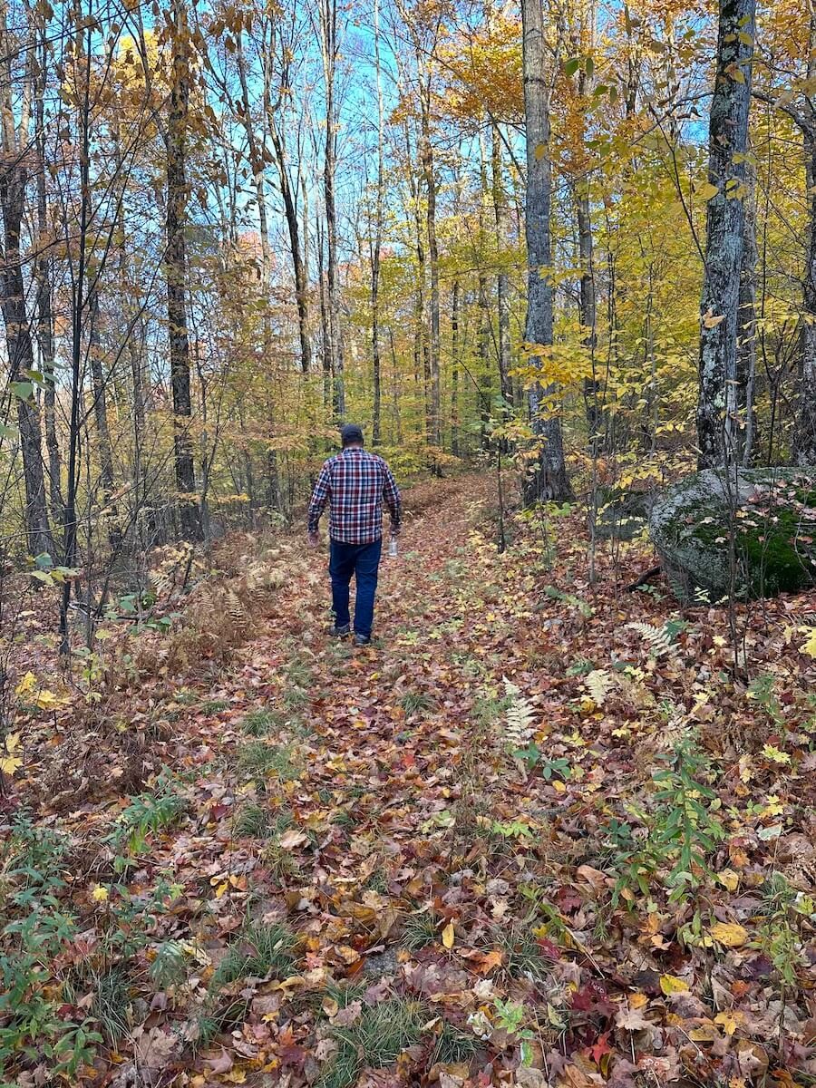 hiking new hampshire during fall