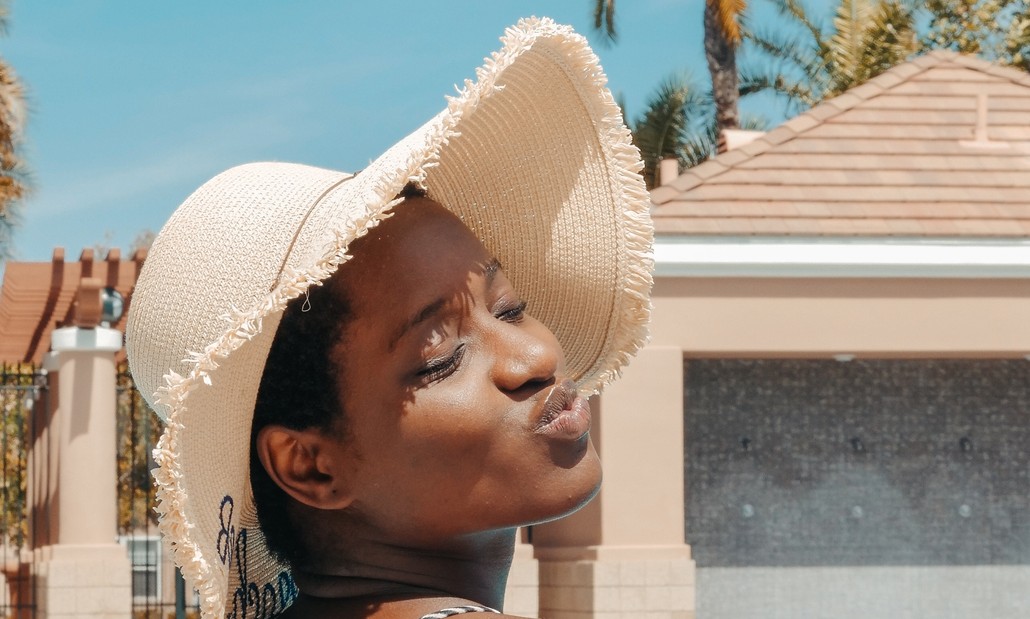 How To Wear Your Hair on Vacation: All You Need to Know Guide For Black Women