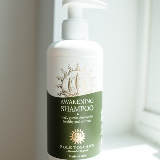 Awakening Organic Shampoo in Window