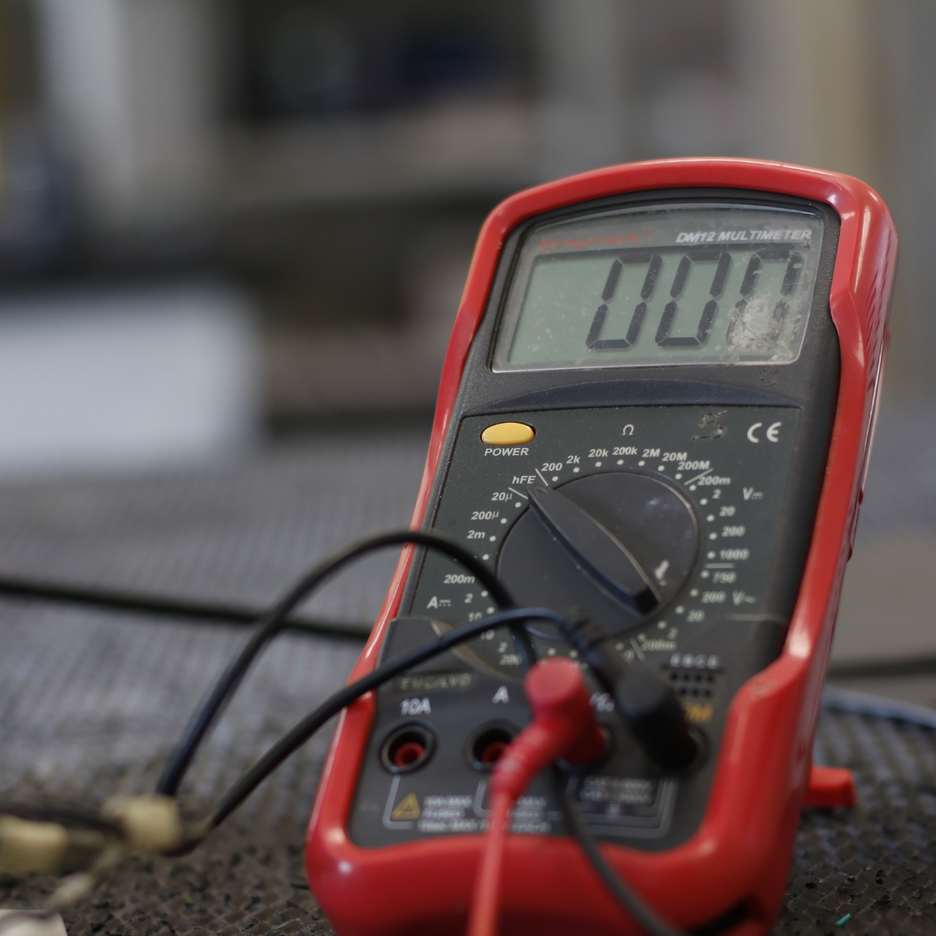 Test Your Car Battery Voltage With Or Without Using A Multimeter