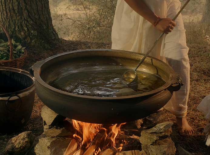 India's heirloom craft of "Oil cooking"